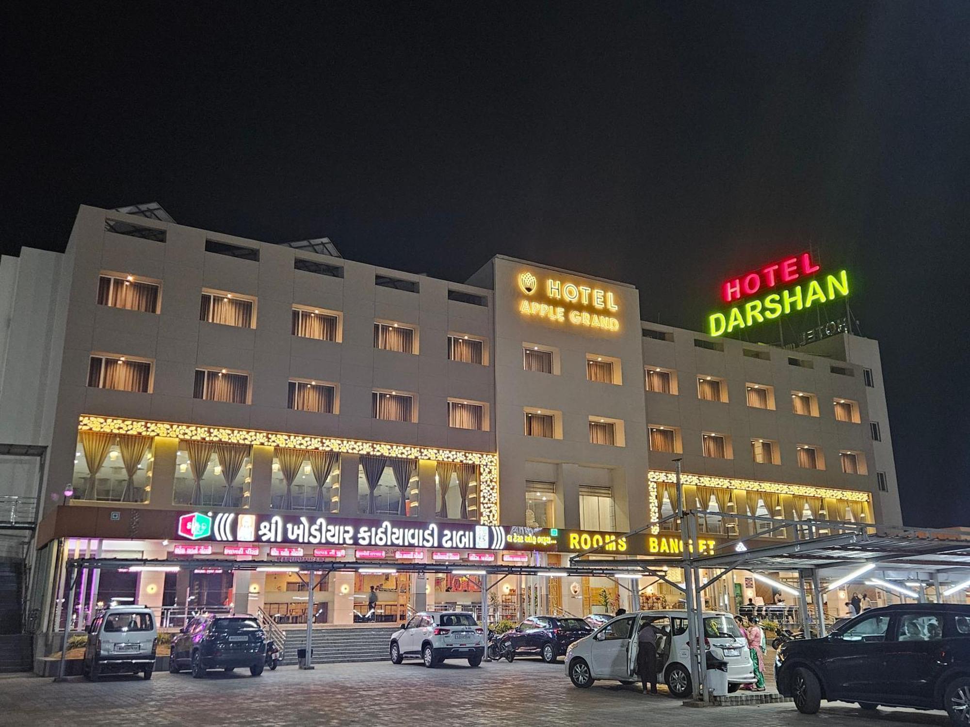 Hotel Grand Darshan Вадодара Екстериор снимка